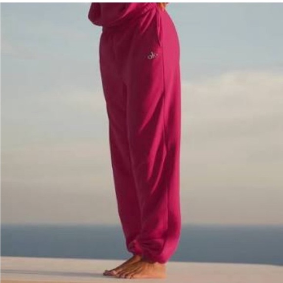 ALO Accolade Pink Summer Crush Sweatpant / SOLD OUT COLOR / XS - Picture 6 of 6